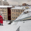 Уборка снега и льда с крыши